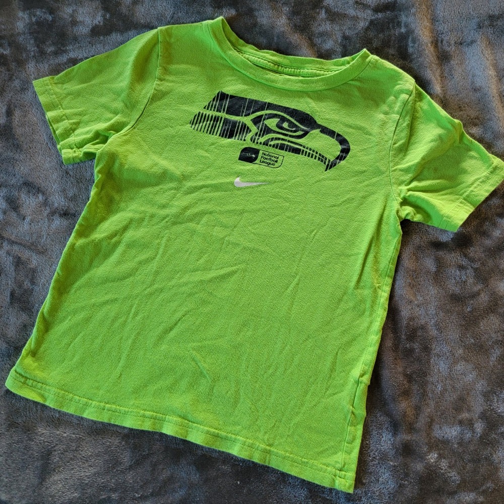 Unisex Nike Seattle Seahawks T-Shirt Kids Size 7 Green Good NFL Graphic Tee 883